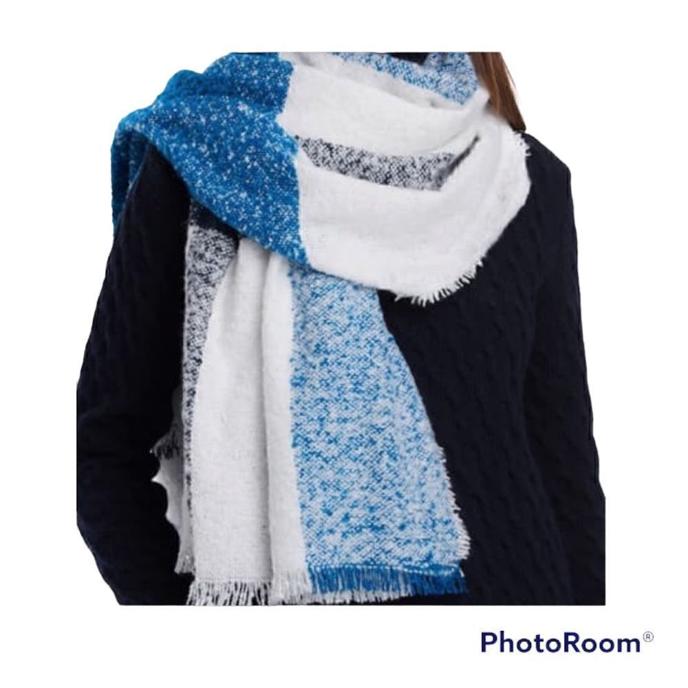 Barbour Plaid Boucle Wrap NWT
